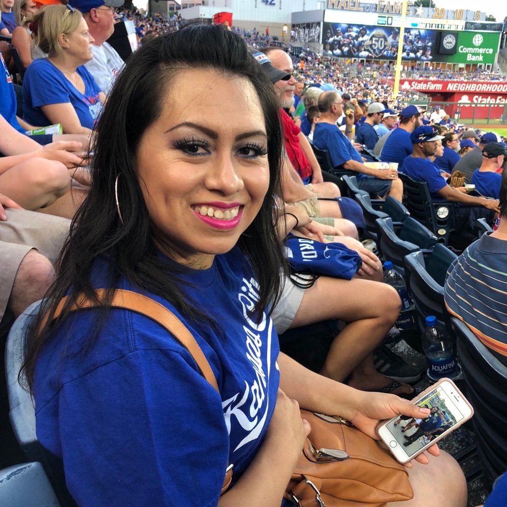 Meet your Posher, Damariz